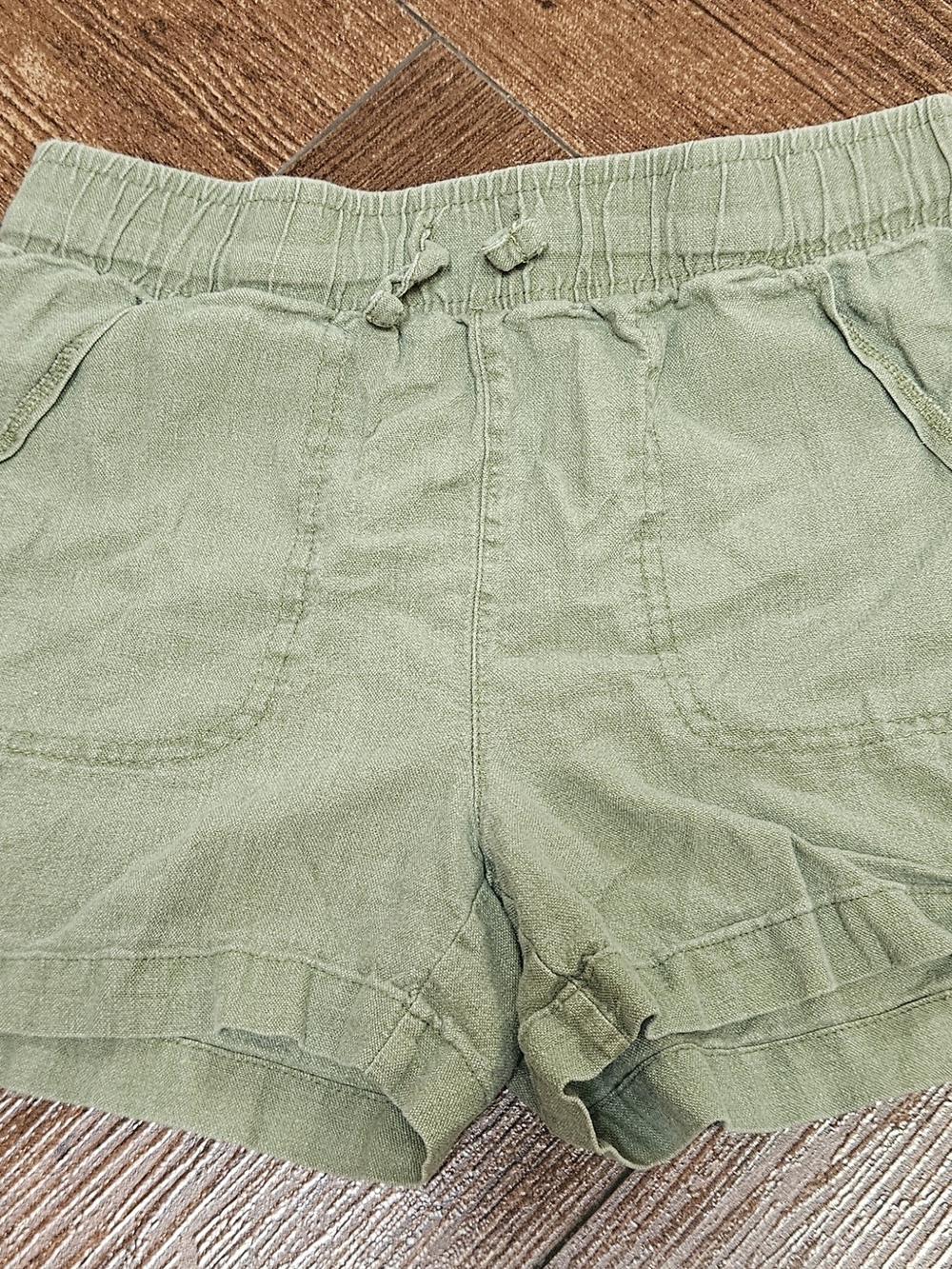 Light Olive Green Pull-Waist Bike Shorts with Front Pockets